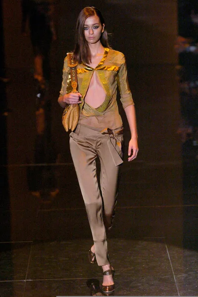 Look 8